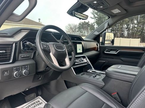 Used 2025 GMC Sierra 2500 Denali w/ Denali Reserve Package image 14