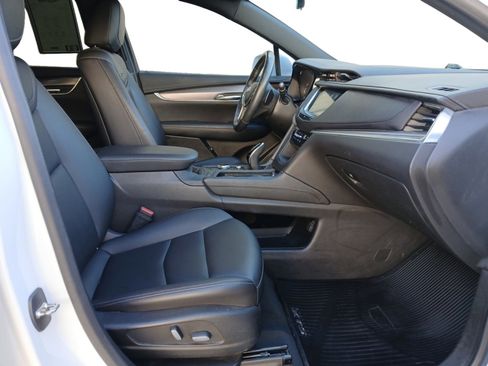 Used 2020 Cadillac XT5 Luxury image 15