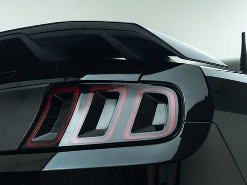 Used 2014 Ford Mustang GT Premium w/ Equipment Group 402A RWD image 15