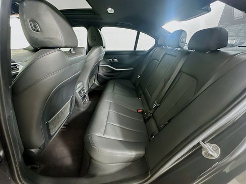 Used 2020 BMW 330i Sedan w/ Convenience Package RWD image 29