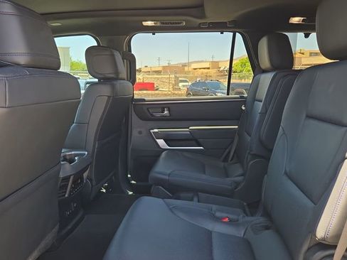 Used 2024 Toyota Sequoia Platinum AWD/4WD image 19