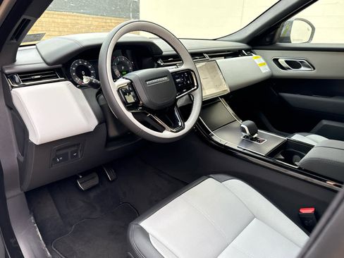 Used 2026 Land Rover Range Rover Velar Dynamic SE image 12