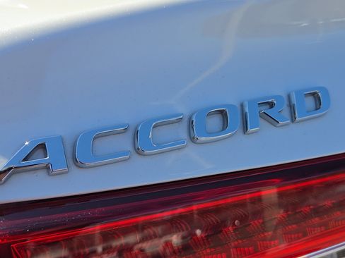 Certified 2021 Honda Accord Touring image 31