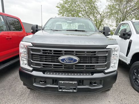 New 2026 Ford F250 XL w/ XL Off-Road Package AWD/4WD image 3