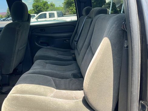 Used 2004 Chevrolet Silverado 2500 LS AWD/4WD image 20