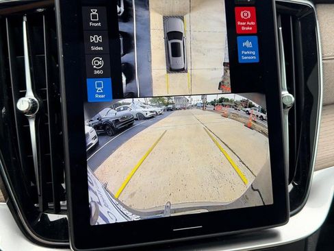 Certified 2026 Volvo XC90 B6 Plus AWD/4WD image 21