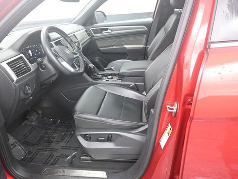 Used 2022 Volkswagen Atlas Cross Sport SE image 28