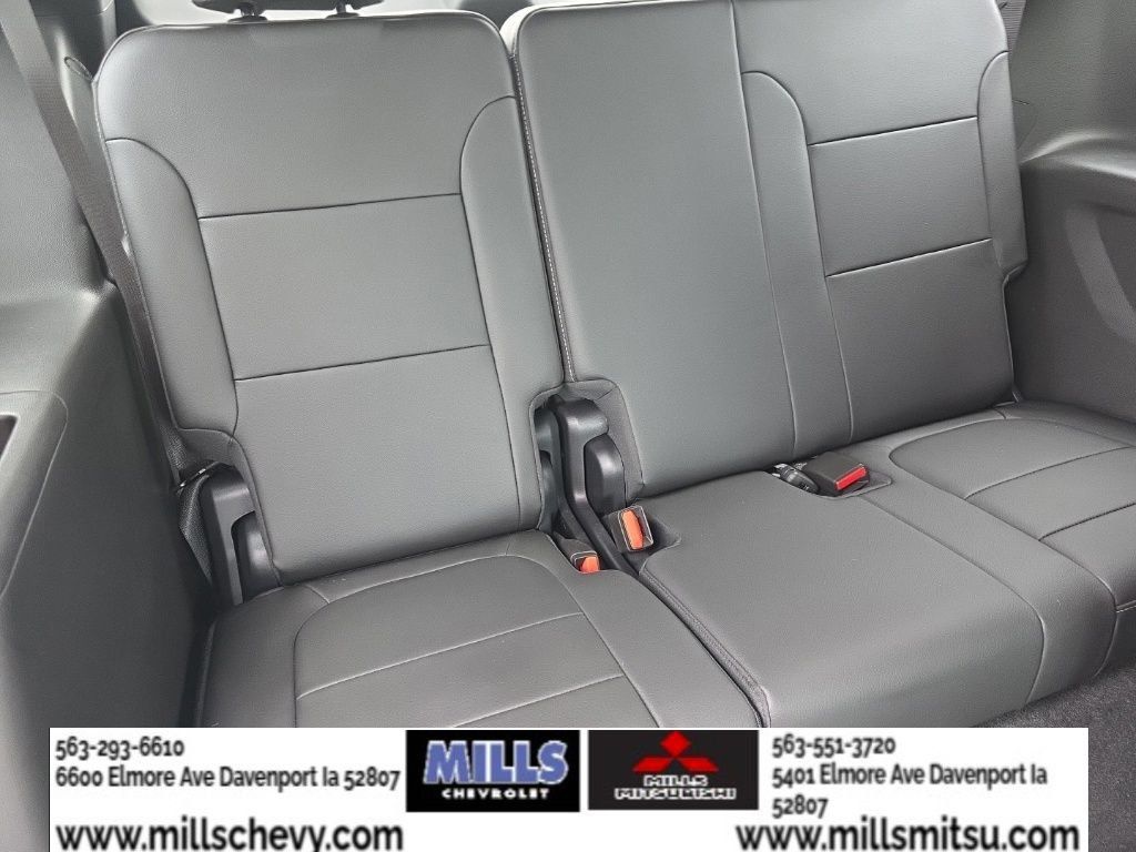 Used 2023 Chevrolet Traverse LT w/ LT Premium Package AWD/4WD image 21