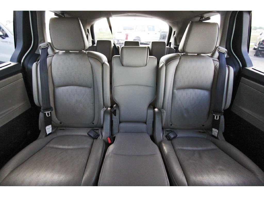 Used 2024 Honda Odyssey Elite image 14