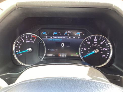 Used 2018 Ford Expedition Max XLT w/ Equipment Group 202A RWD image 29