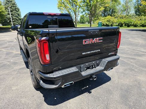 Used 2024 GMC Sierra 1500 AT4 w/ Technology Package AWD/4WD image 3
