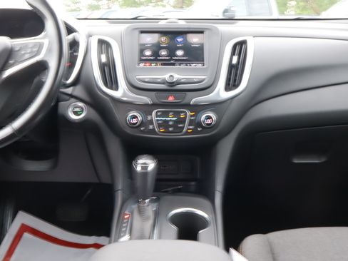 Used 2019 Chevrolet Equinox LT AWD/4WD image 12