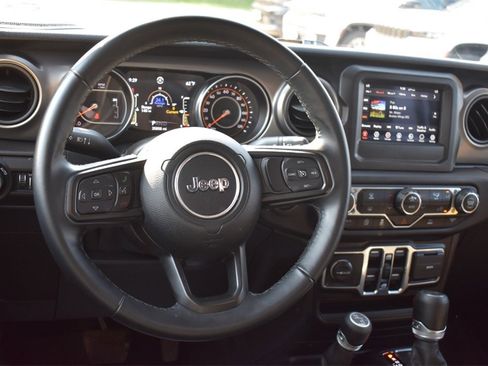 Used 2021 Jeep Wrangler Unlimited Sport image 20
