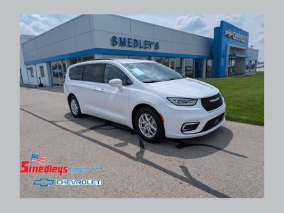 Used 2022 Chrysler Pacifica Touring-L
