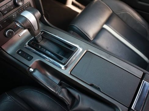Used 2010 Ford Mustang GT Premium RWD image 40
