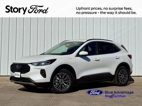 Certified 2025 Ford Escape SE image 1