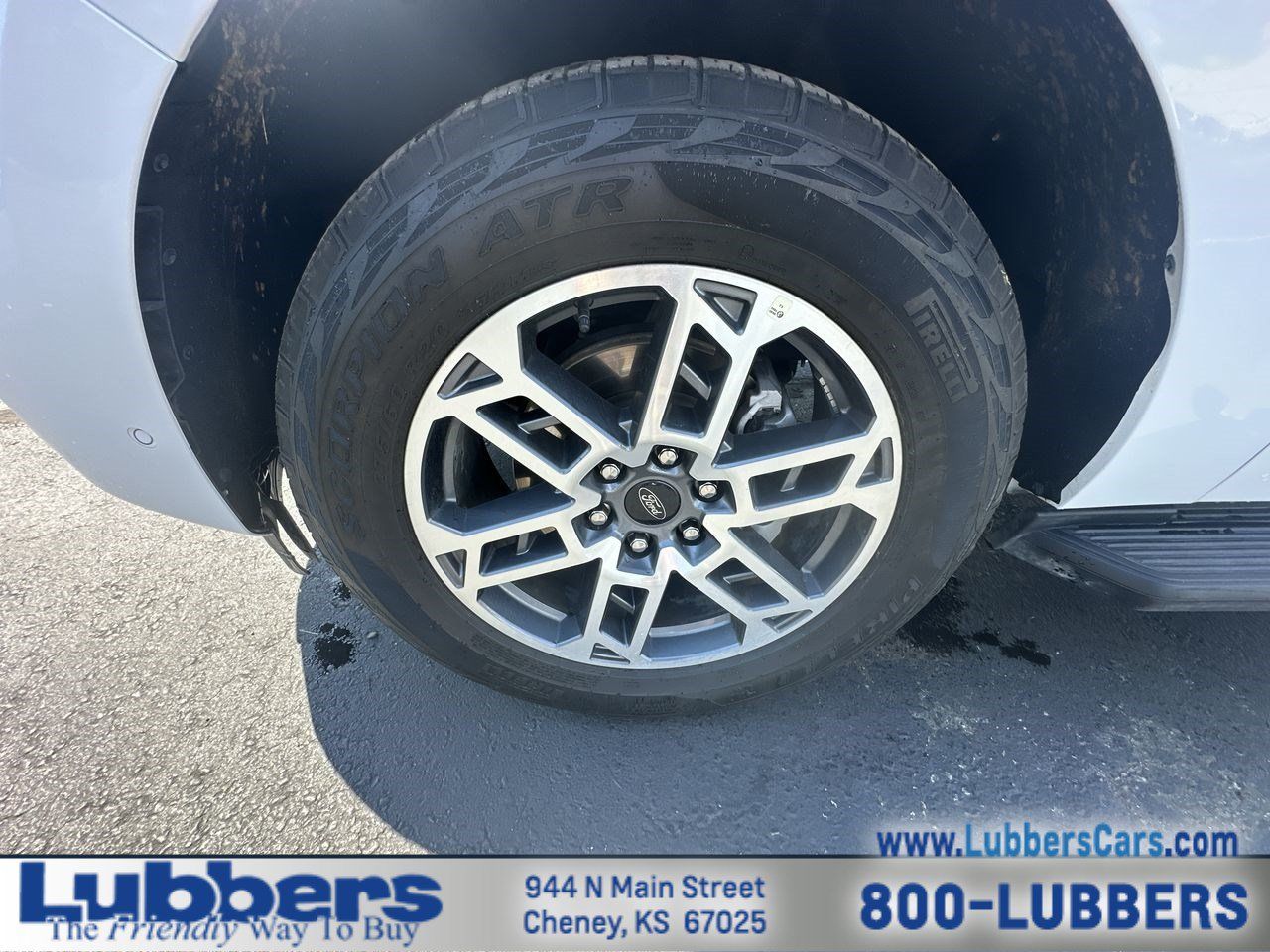 Used 2025 Ford Expedition Active AWD/4WD image 10