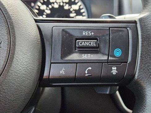 Used 2022 Nissan Rogue SV FWD image 25