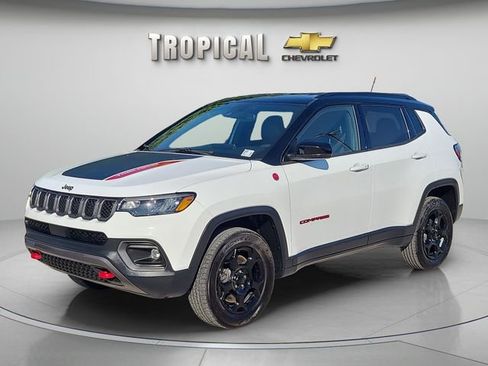 Used 2023 Jeep Compass Trailhawk image 1