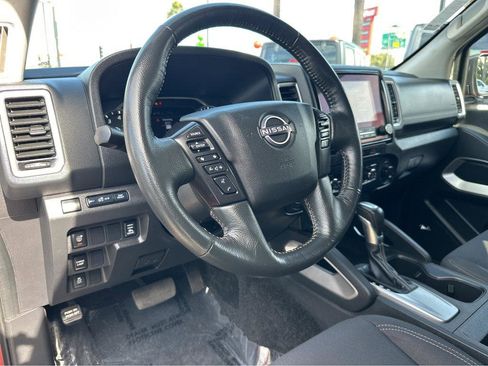Used 2024 Nissan Frontier SV w/ SV Convenience Package image 15