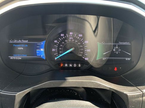 Used 2018 Ford Edge Titanium w/ Equipment Group 302A AWD/4WD image 11