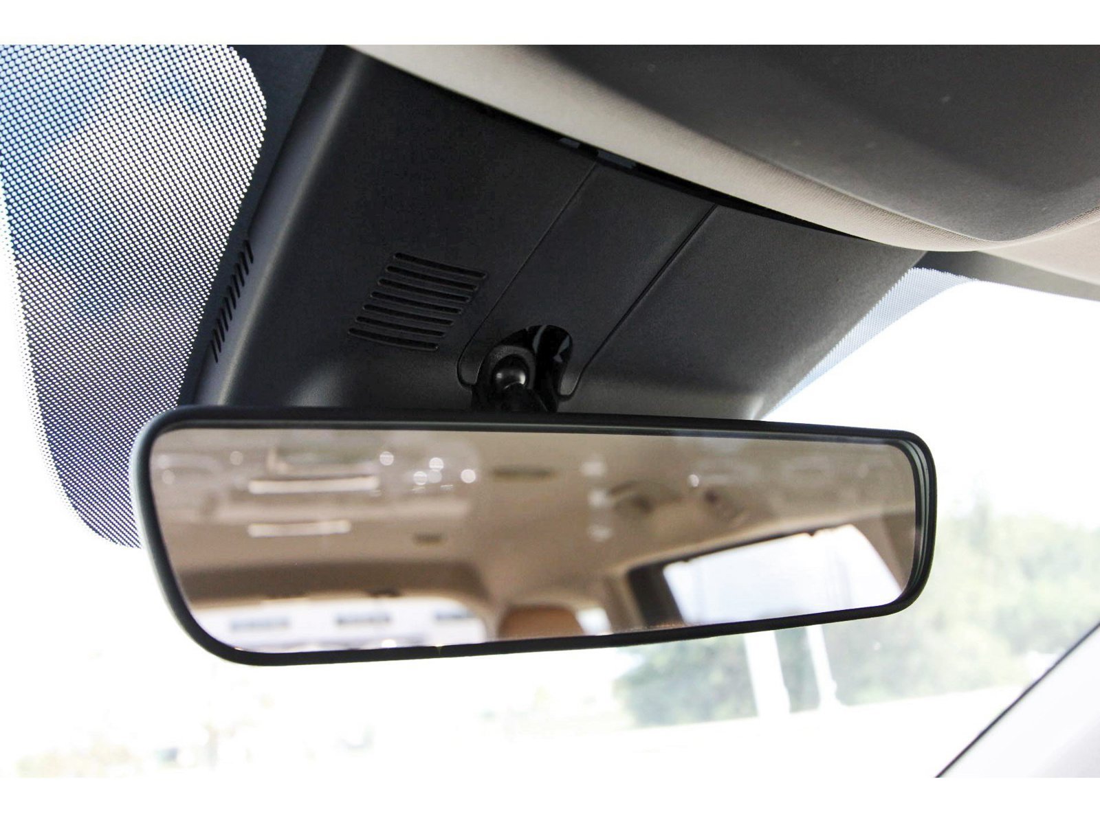 Used 2024 Kia Carnival EX FWD image 26