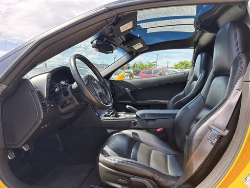 Used 2005 Chevrolet Corvette Coupe w/ Preferred Equipment Group RWD image 10