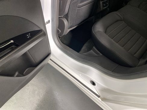 Used 2014 Ford Fusion SE image 25