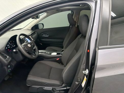 Used 2022 Honda HR-V EX image 9