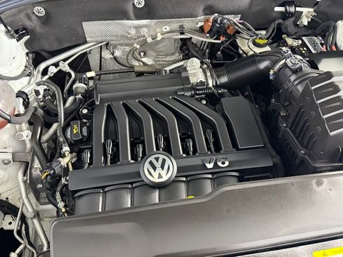 Used 2023 Volkswagen Atlas SEL image 31