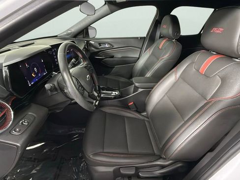 Certified 2025 Chevrolet Trax RS w/ Driver Confidence Package image 14