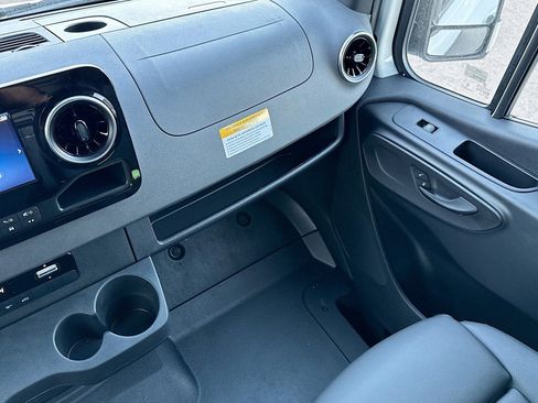 New 2025 Mercedes-Benz Sprinter 2500 image 20