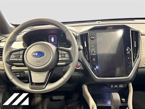Used 2025 Subaru Forester Premium AWD/4WD image 23
