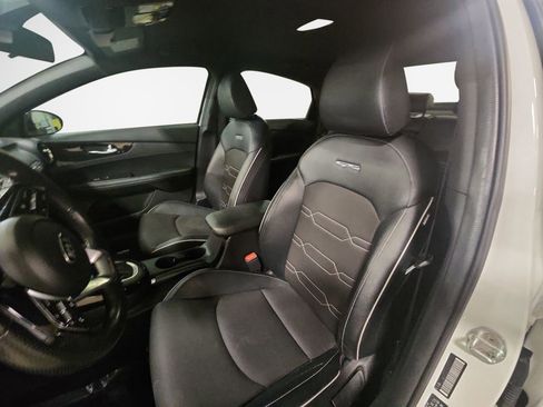 Used 2020 Kia Forte GT-Line FWD image 13