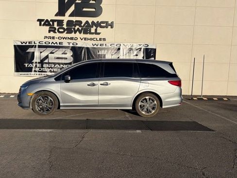 Used 2024 Honda Odyssey Elite image 9