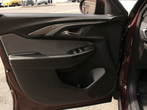 Used 2023 Chevrolet TrailBlazer LT image 13