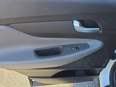 Used 2020 Hyundai Santa Fe SEL image 11