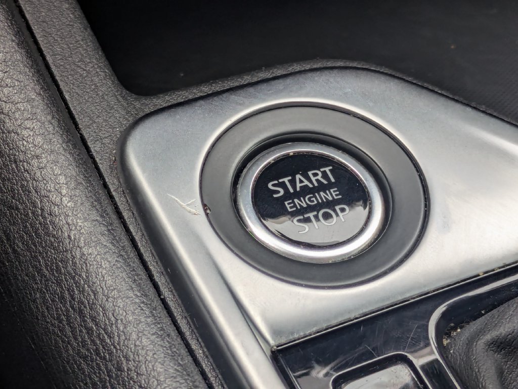 Used 2025 Nissan Sentra SV FWD image 25