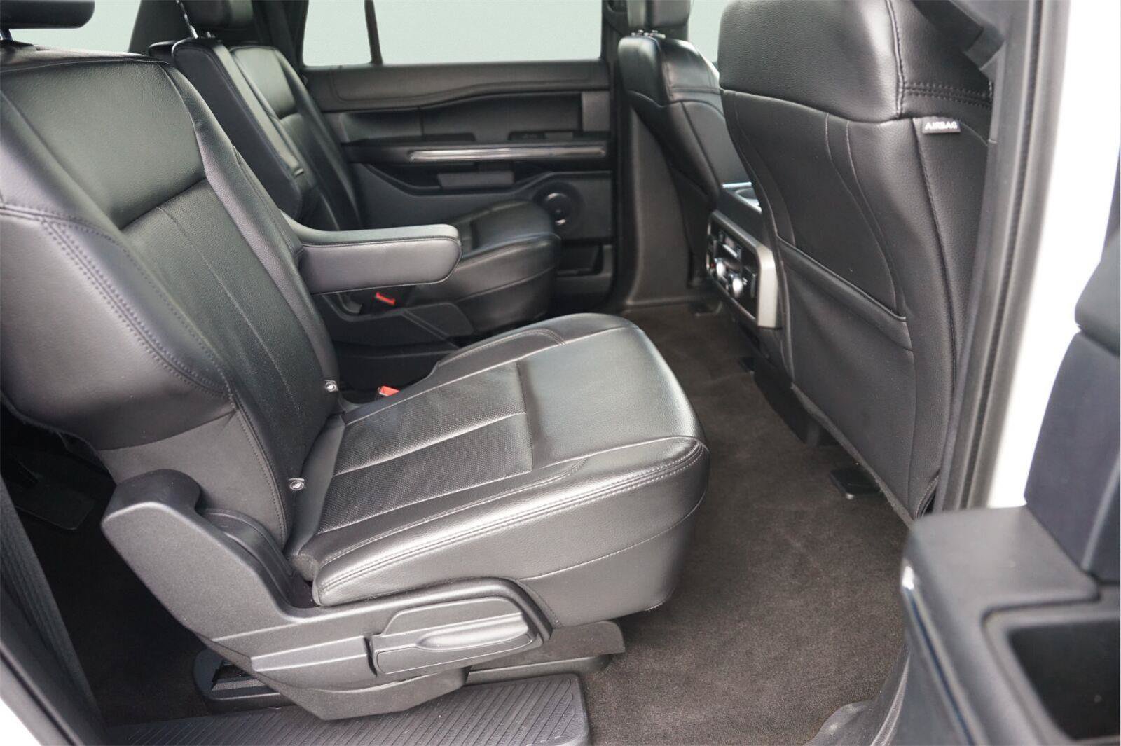 Used 2020 Ford Expedition Max XLT w/ Equipment Group 202A RWD image 18