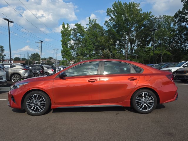 Used 2023 Kia Forte GT-Line w/ GT-Line Premium Package FWD image 2