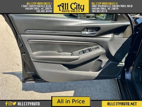 Used 2019 Nissan Altima 2.5 SR w/ SR Premium Package image 24