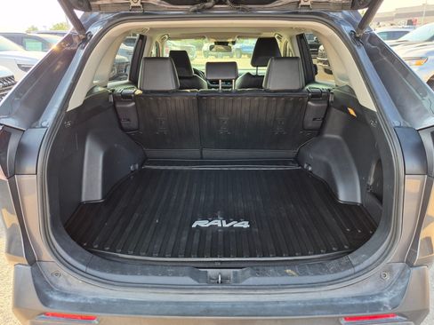 Used 2019 Toyota RAV4 XLE Premium w/ Cold Weather Package AWD/4WD image 29