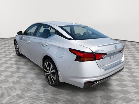 Used 2022 Nissan Altima 2.5 SR AWD/4WD image 7