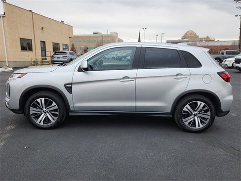 Used 2025 Mitsubishi Outlander Sport AWD image 6