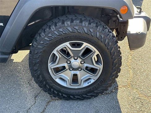 Used 2013 Jeep Wrangler Unlimited Rubicon w/ Dual Top Group image 7