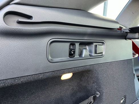 Used 2025 Mercedes-Benz GLC 43 AMG 4MATIC image 58