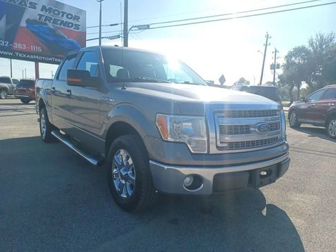 Used 2014 Ford F150 XLT w/ XLT Chrome Package image 7