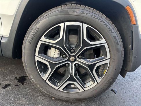 Used 2026 Rivian R1S Adventure AWD/4WD image 13