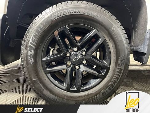 Used 2021 Chevrolet Silverado 1500 LT Trail Boss w/ Convenience Package II AWD/4WD image 32
