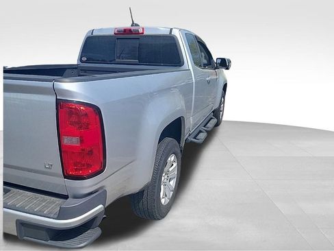 Used 2017 Chevrolet Colorado LT w/ LT Convenience Package image 3